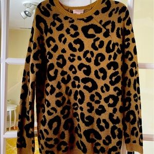 Light weight longer leopard sweater